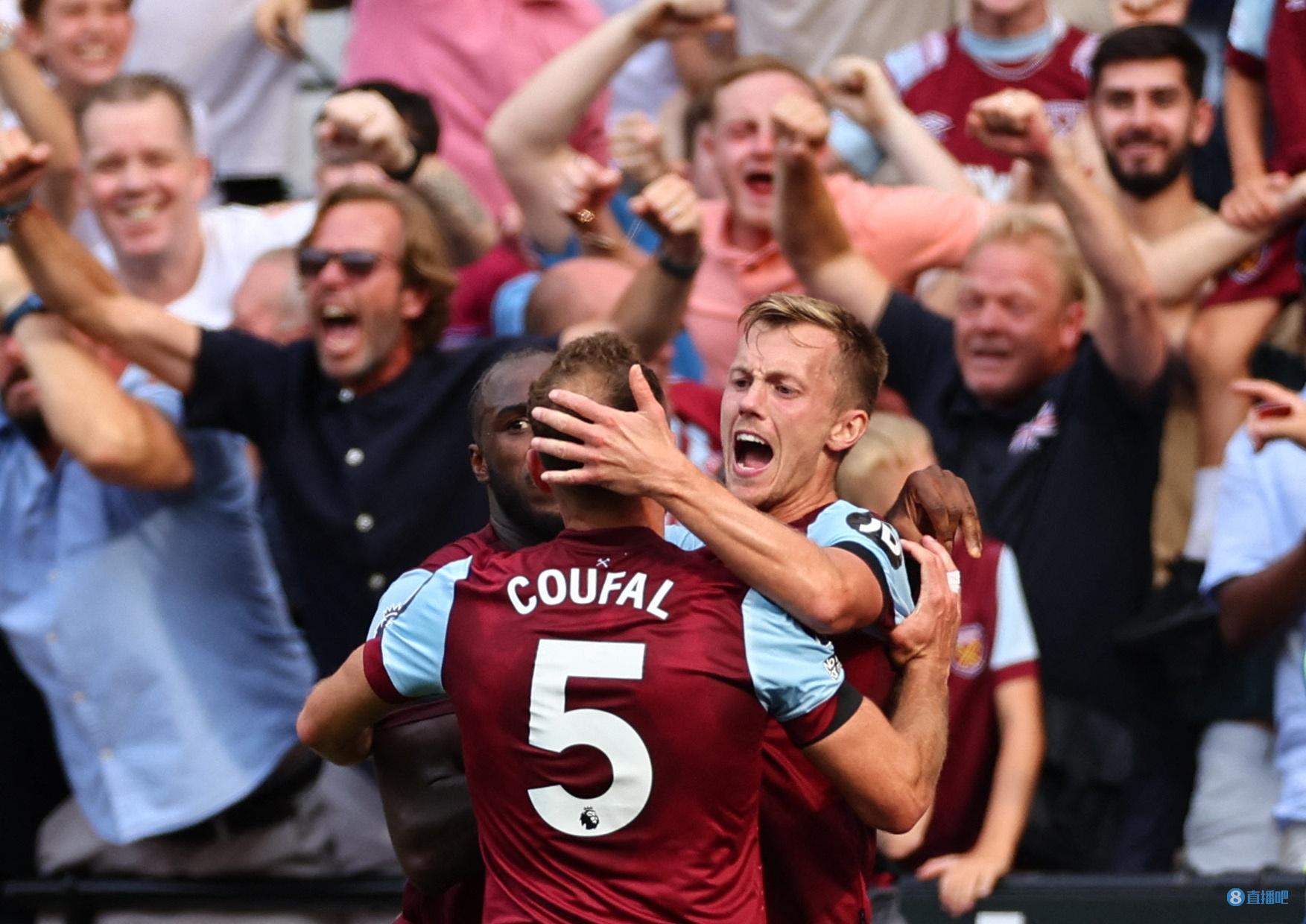 首场胜利 首场胜利